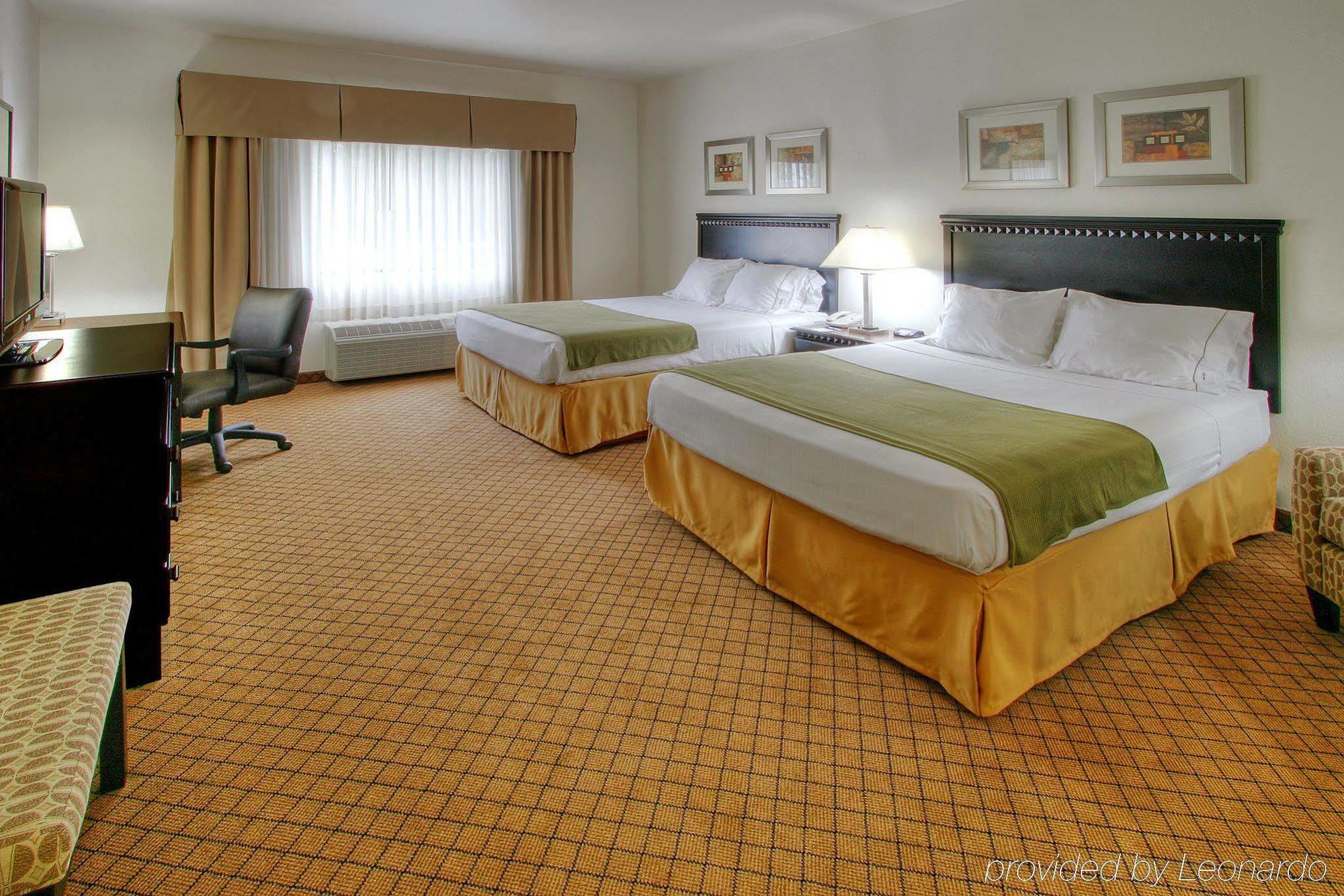 Baymont By Wyndham Roswell Hotel Bagian luar foto