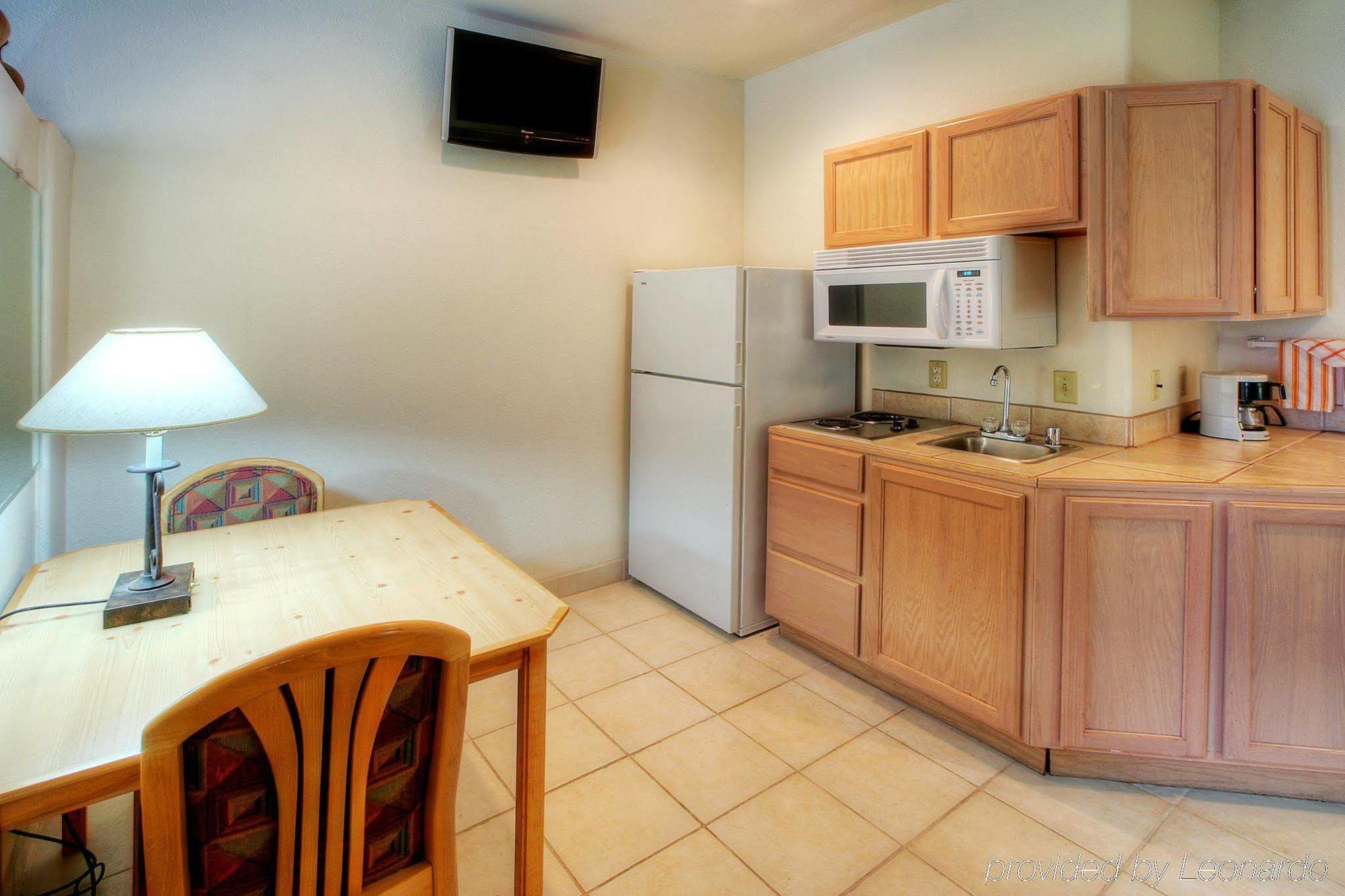Baymont By Wyndham Roswell Hotel Bagian luar foto